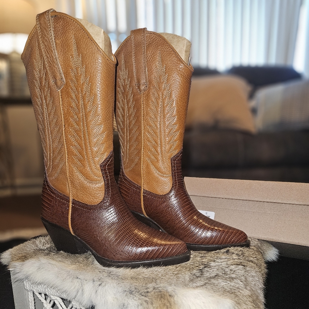Steve Madden westetn boots, size 7.5, NEW
